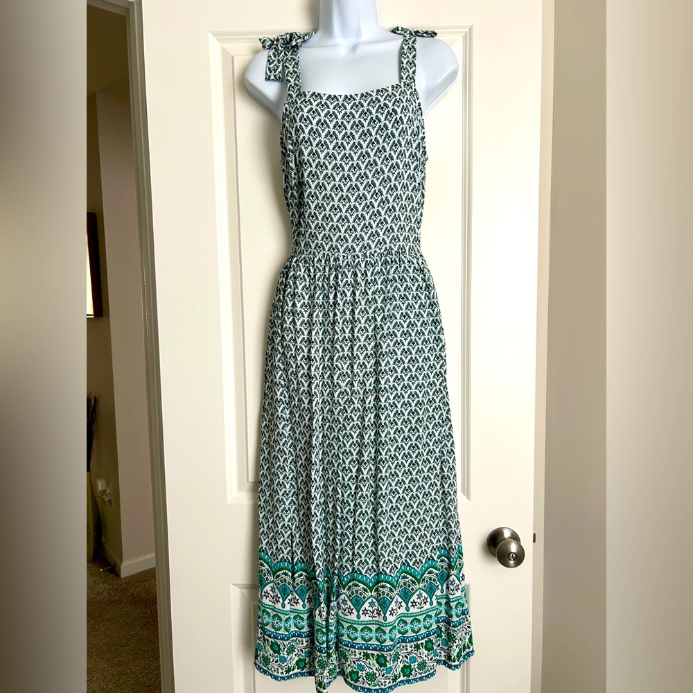 NWT Elegant Ann Taylor Green Patterned Maxi Dress Size Small